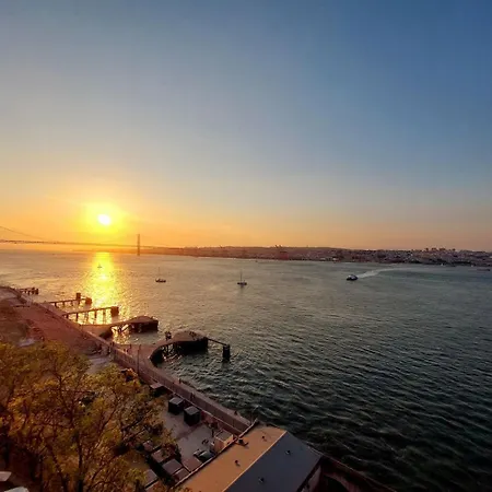 Flat In Cacilhas - Lisbon Stunning River Views Almada