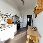 아파트 Flat In Cacilhas - Lisbon Stunning River Views *