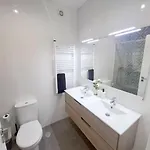 Flat In Cacilhas - Lisbon Stunning River Views * 알마다