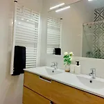 Flat In Cacilhas - Lisbon Stunning River Views 알마다