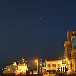 Flat In Cacilhas - Lisbon Stunning River Views 아파트 *