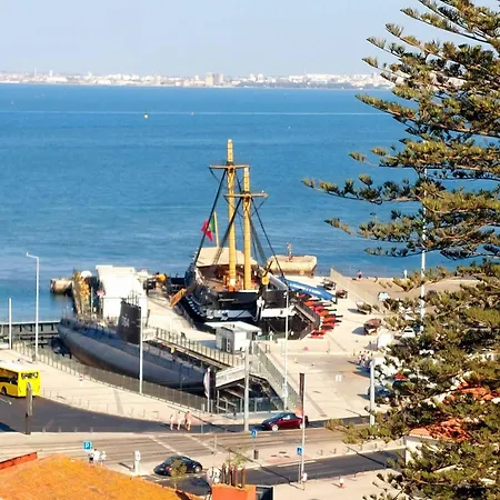 Apartamento Flat In Cacilhas - Lisbon Stunning River Views