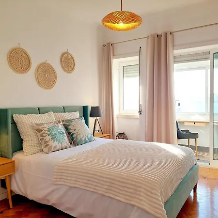 Flat In Cacilhas - Lisbon Stunning River Views *