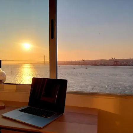 Flat In Cacilhas - Lisbon Stunning River Views Almada