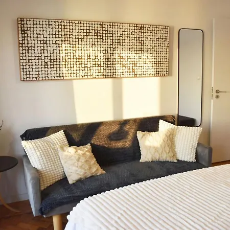 Flat In Cacilhas - Lisbon Stunning River Views Apartment