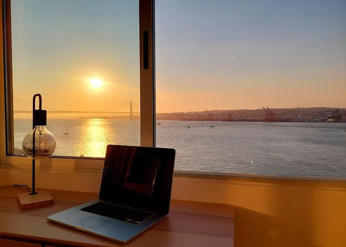 Flat In Cacilhas - Lisbon Stunning River Views Almada