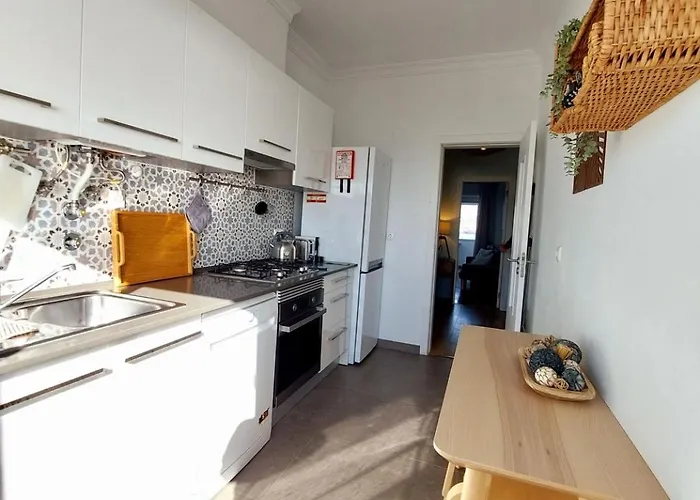 Daire Flat In Cacilhas - Lisbon Stunning River Views *