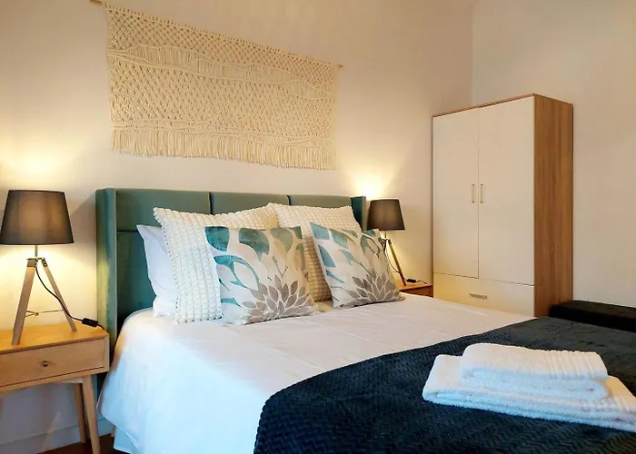 Flat In Cacilhas - Lisbon Stunning River Views Daire Almada