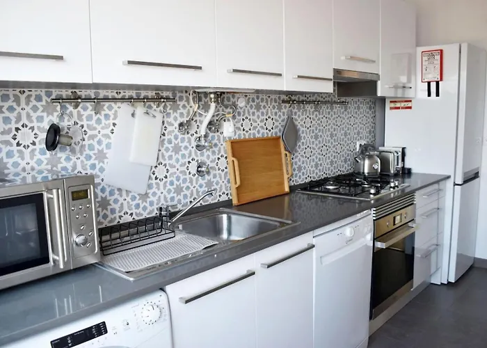 Flat In Cacilhas - Lisbon Stunning River Views * Almada