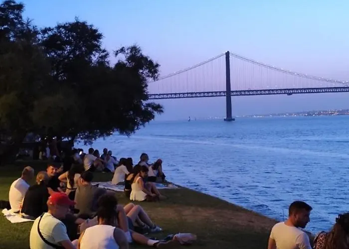 Flat In Cacilhas - Lisbon Stunning River Views Almada