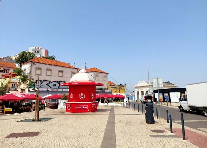 Flat In Cacilhas - Lisbon Stunning River Views Daire *